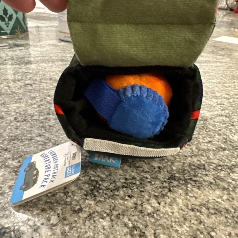 BARK SUBARU chewbaru outback adventure pack dog‎ toy 2026 NEW 2 toys in 1